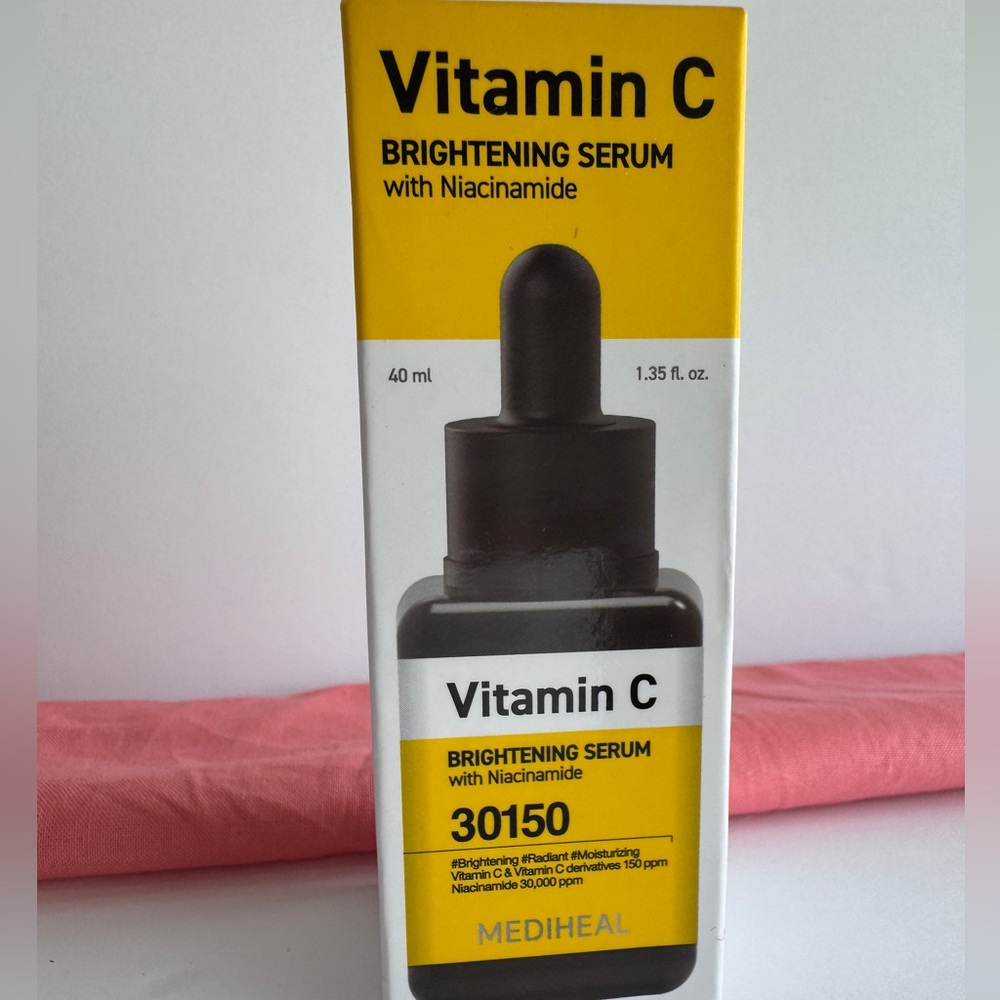 MEDIHEAL Vitamin C + Niacinamide Brightening Serum Brand new in original box.